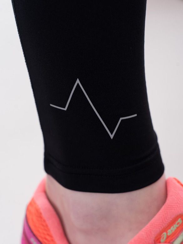 Ladies-Black-Gym-Legging-Logo-Detail