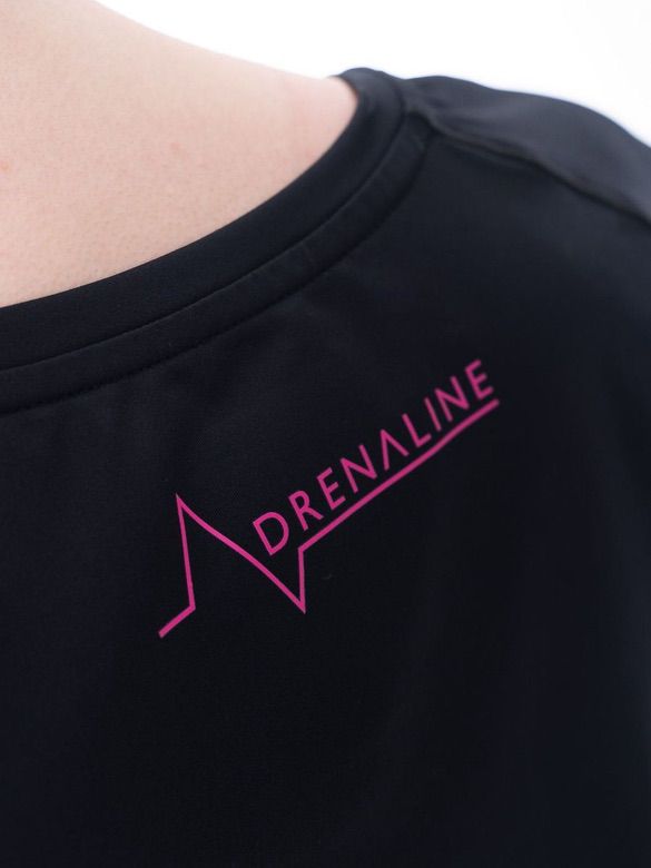 BLACK SHORT SLEEVE FITTED T-SHIRT PINK TRIM AND SIDE PANELS